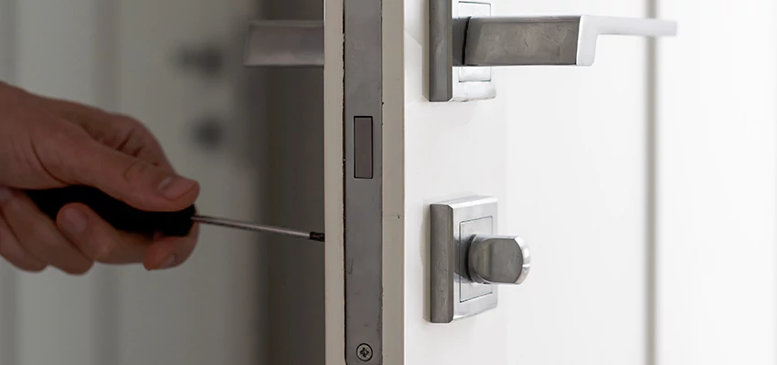 Key Programming Locksmith Open Now in Adelanto, California
